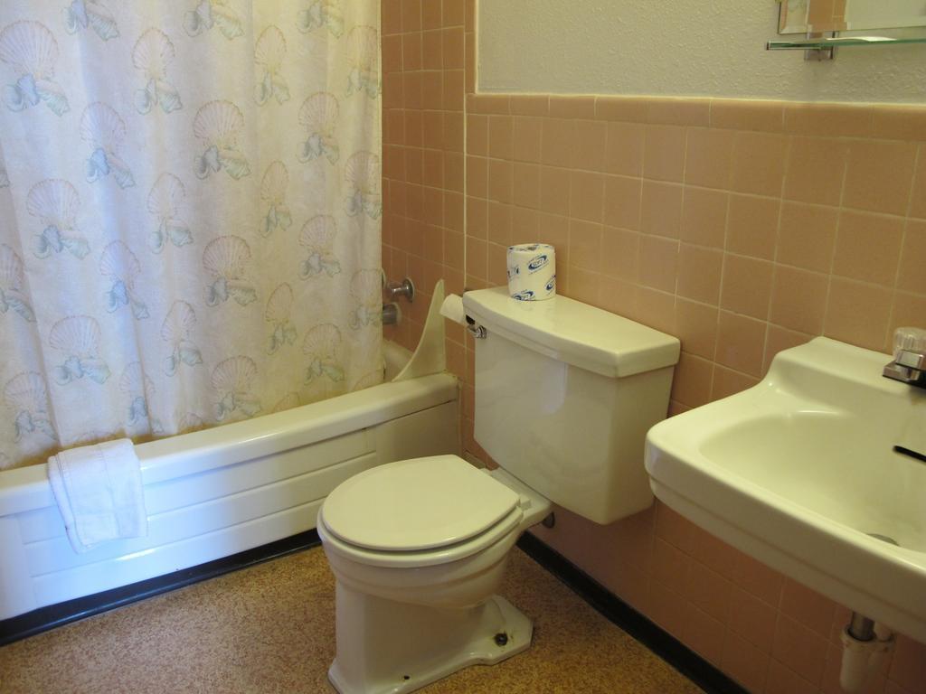 Economy Inn Ontario Ruang foto